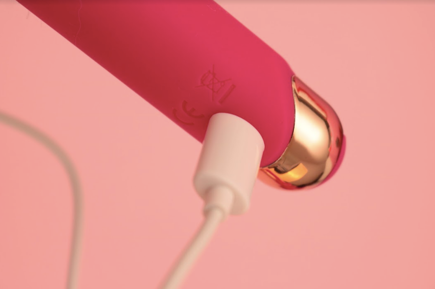 Bullet Vibrator PLUM - The Pink Case Sex Shop Bullet Vibrator PLUM - The Pink Case Sex Shop